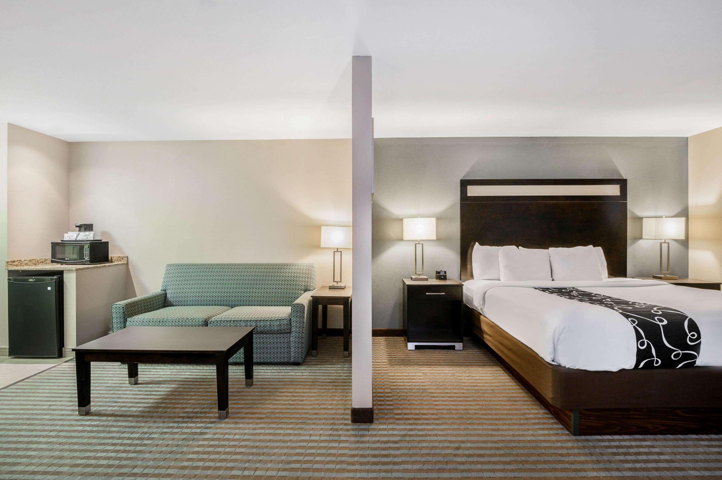 La Quinta Inn & Suites Casino And Bar By Wyndham גלנדיב מראה חיצוני תמונה